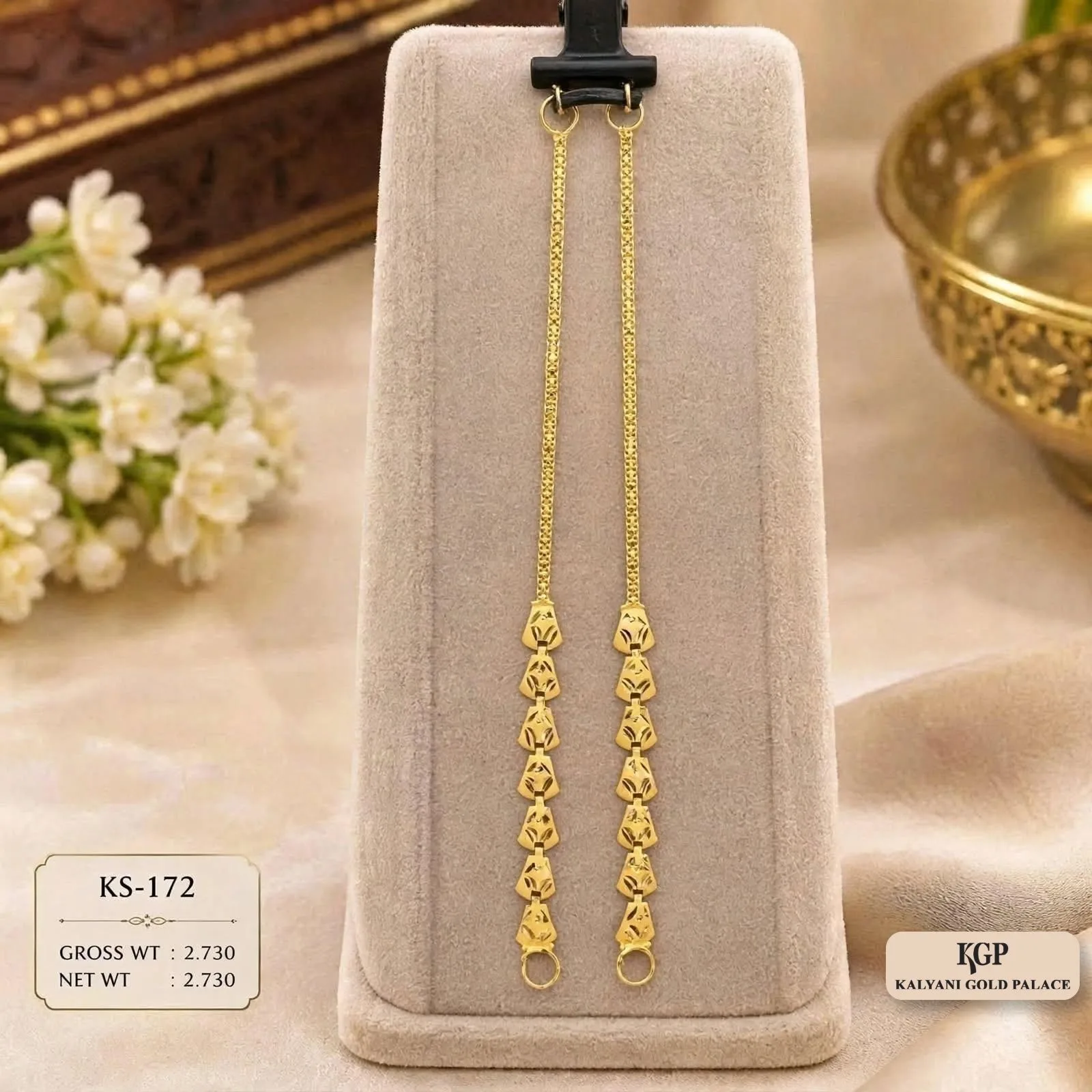 Elegant Leaf Drop Kan Chain