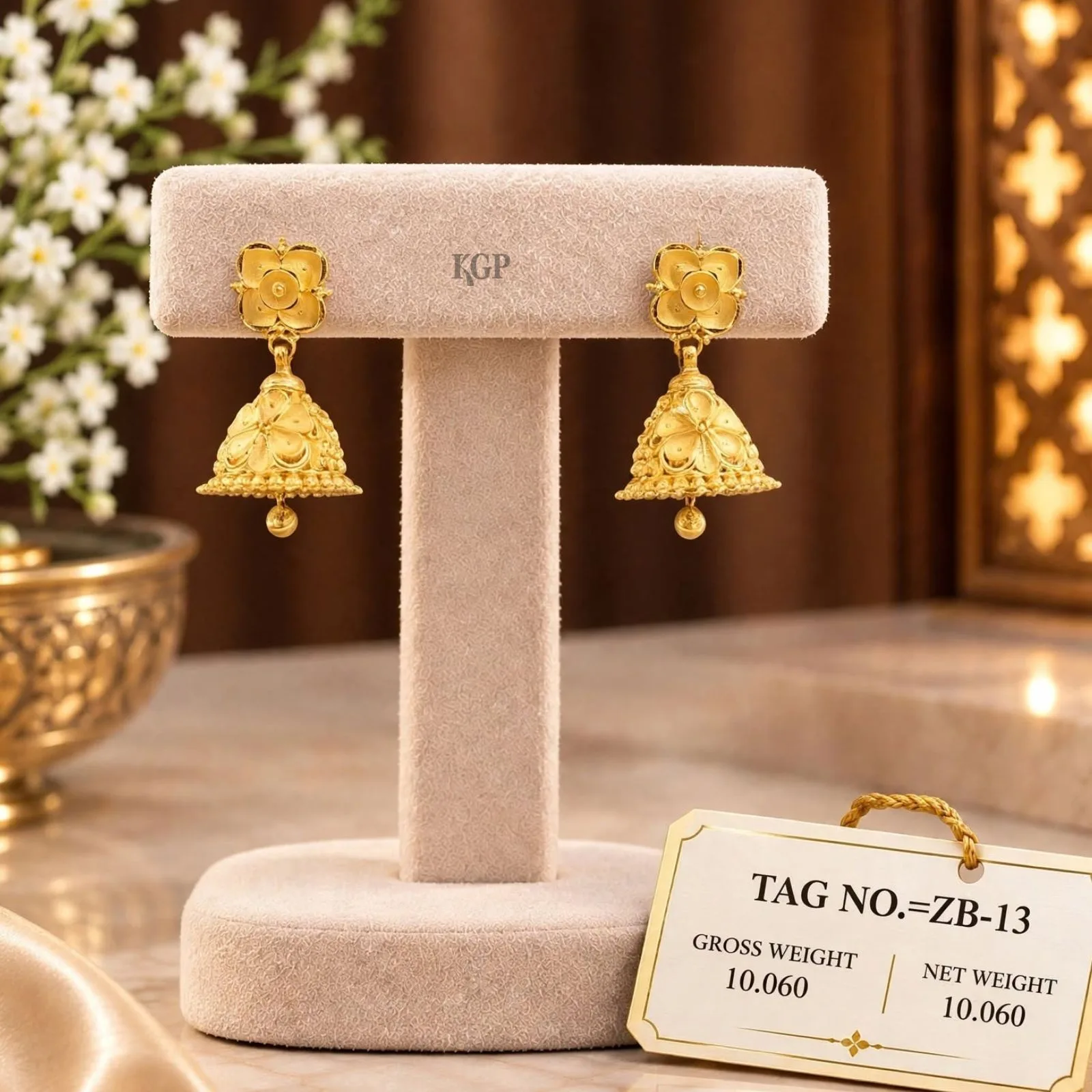 Plain Gold  Flower Zumar Butti 