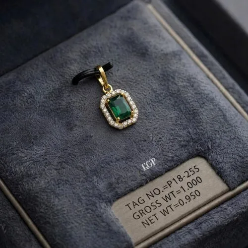 Green Majesty Pendant