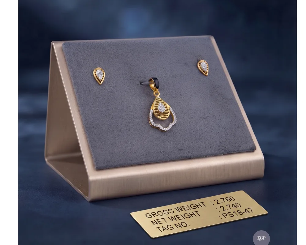 Glimmering Teardrop Pendant Set