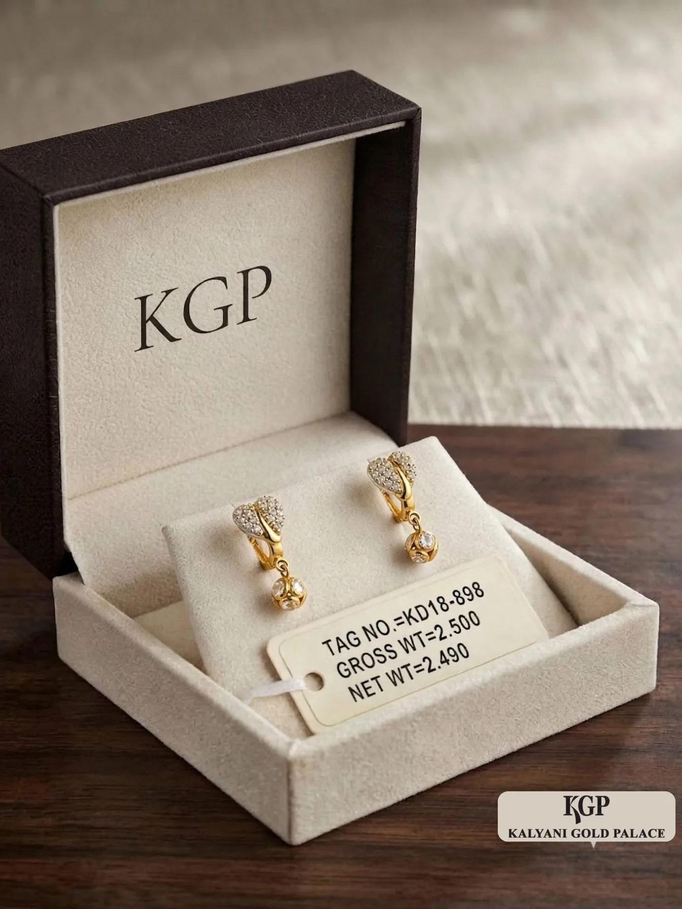 Aurelia Heartglow Gold Earrings